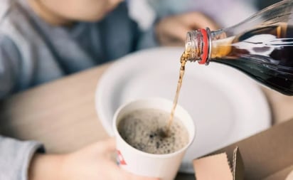 Esto le pasa al cuerpo si se bebe refresco todos los días