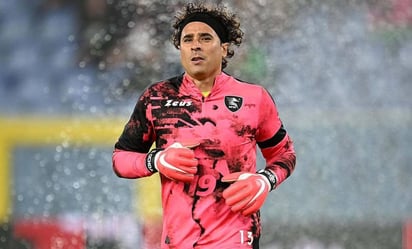 Guillermo Ochoa y su fecha de regreso con el Salernitana tras su lesión