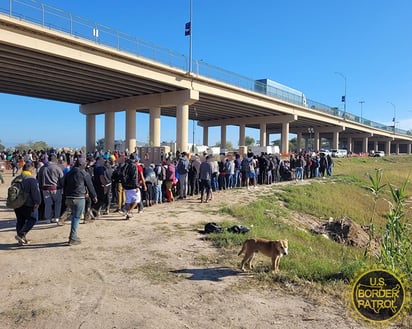 CBP registra cifras récords en arrestos de migrantes en Del Río 