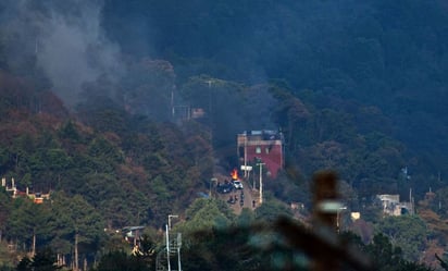 Chamulas liberan carretera y edificio público, tras horas de bloqueo