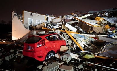 Tornado en Tennessee ha dejado seis muertos y grandes daños, confirman