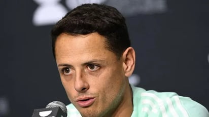 Chicharito se siente reflejado en Santi Giménez: 'Tiene ángel y carisma'