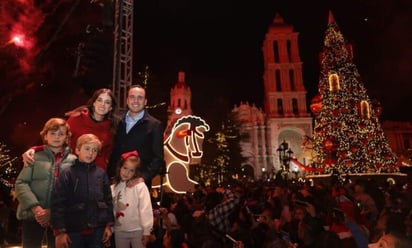 Paola y Manolo invitan a seguir disfrutando de la Villamagia 