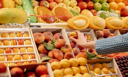 Estas son las frutas que la COFEPRIS reportó como contaminadas