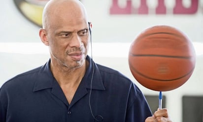 Kareem Abdul-Jabbar es hospitalizado de emergencia tras fractura de cadera