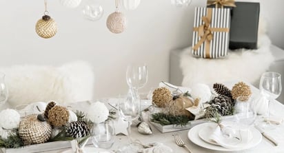 ¡Prepara una mesa navideña extraordinaria y deslumbra a tus invitados con ideas para decorarla de manera espectacular!: No te pierdas estas ideas para decorar tu mesa navideña de manera única