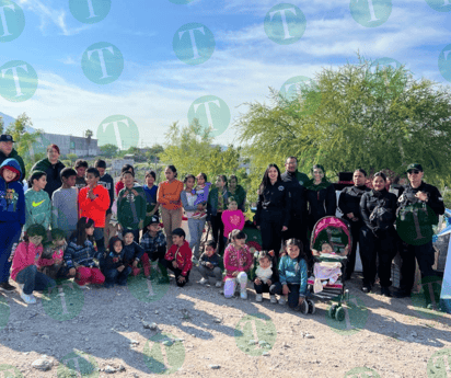 Policía Municipal realiza posada navideña a niños de la Matilde Barrera de Monclova