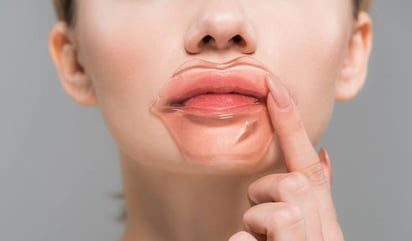 Descubre los increíbles beneficios de las mascarillas de labios: Una vez que descubras lo maravillosas que pueden ser para tus labios, ¡seguro querrás incluirlas en tu rutina de belleza!