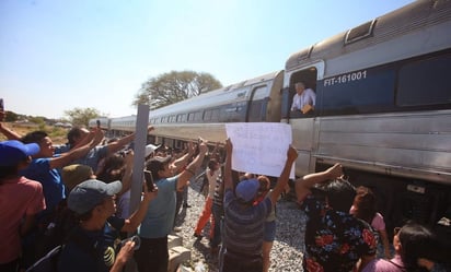 Arranca Tren Interoceánico; AMLO corta listón inaugural