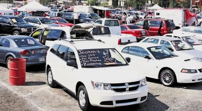 AMLO regularizará autos 'chocolate' en año electoral 