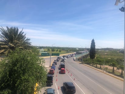 Autoridades tendrán constante vigilancia en la fila del puente