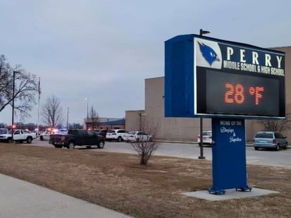 Reportan tiroteo en escuela de Iowa