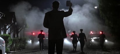 La película que se considera una hazaña imposible de replicar en la actualidad es una obra maestra del género policíaco.: Esta adaptación cinematográfica de un escándalo real de la era dorada de Hollywood en los años 50 que no te puedes perder.