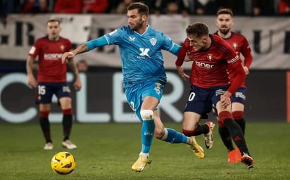 ¡No dan una! Almería cayó por la mínima contra Osasuna; Montes jugó todo el partido