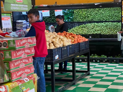 Amas de casa se sorprenden por el alza en el precio del tomate    