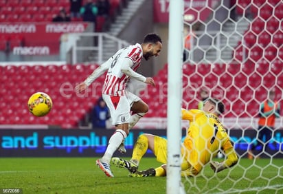 Brighton derrota al Stoke City con golazo de Pervis Estupiñán y pasa de ronda en la FA Cup