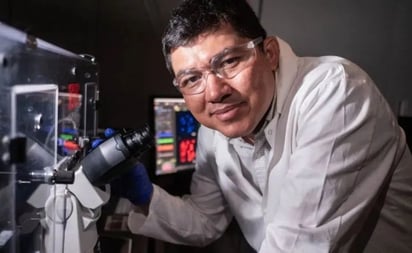 Doctor latino lidera estudio que busca la cura del cáncer en Estados Unidos