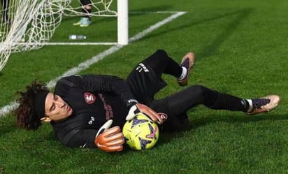 Guillermo Ochoa podría regresar al futbol español de cara al Mundial del 2026