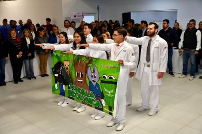 Rinde honores a la bandera en la Universidad de Durango campus Piedras Negras 