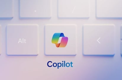  Microsoft anuncia la incorporación de una nueva tecla a tu teclado, centrada en la inteligencia artificial: 
La tecla Copilot se convertirá en el principal añadido en los nuevos teclados de Windows para PC.