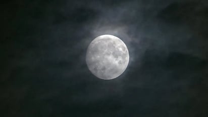 La luna está a punto de convertirse en un cementerio