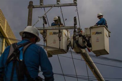 En Saltillo se quedan sin luz ni internet más de 20 horas