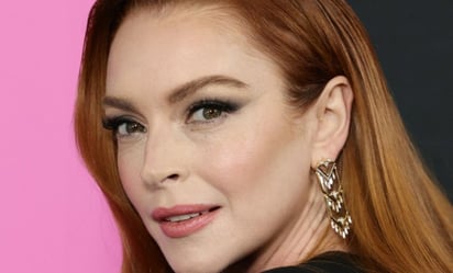 Lindsay Lohan enseña cómo lucir un elegante vestido cut out