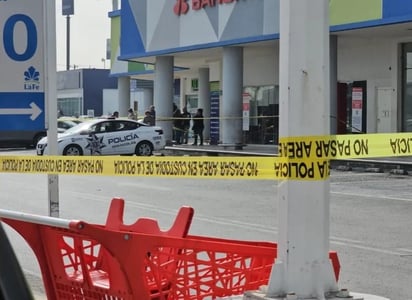 Muere hombre a fuera de un banco en Nuevo León 