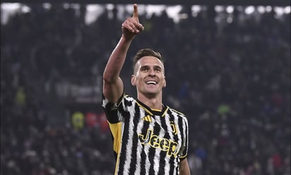 Juventus clasificó a la semifinal de la Coppa Italia gracias a un brillante Milik