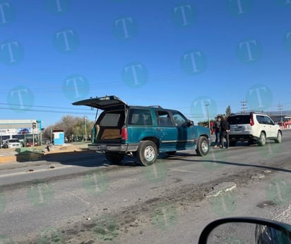 Camionetas chocan por alcance sobre la carretera federal 30