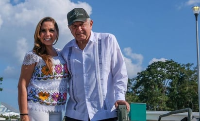 AMLO supervisa, junto a Mara Lezama, último tramo del Tren Maya en Quintana Roo