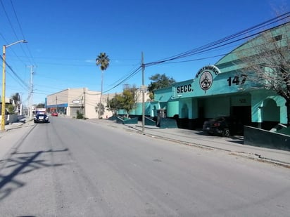 Tenso ambiente entre obreros; Policía Estatal resguarda Sección 147