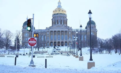 Asambleas en Iowa bajo temperatura gélidas; Trump pide que salgan a votar 'aunque se mueran'