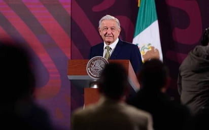 AMLO arremete contra el escritor Jorge Volpi y le 'revela' dato sobre García Luna y Salinas de Gortari