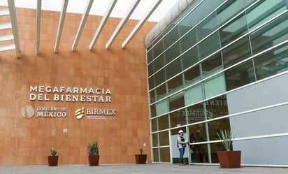 Abogada de pacientes con cáncer reta a AMLO a ir a la megafarmacia