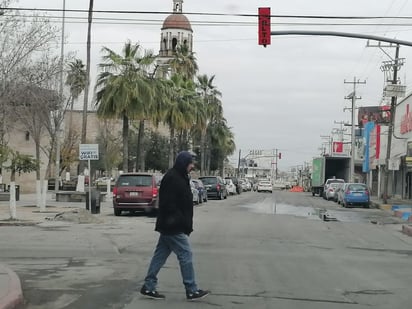 Monclova bajo el yugo del frío: Caos vial y sectores congelados