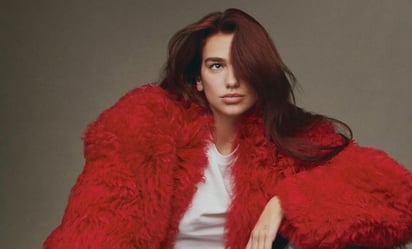 El fabuloso vestido de Dua Lipa hecho con cinturones de cuero