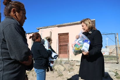 Alcaldesa Diana Haro Martinez brinda apoyo y solidaridad en medio del frío