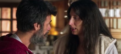 'Cuando acecha la maldad' ha generado atención por una escena particularmente violenta: La película ya está disponible en cines, pero la pregunta es: ¿Estás preparado para enfrentar esta escena impactante?