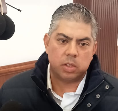 Apoya Paredes al PRI antes que a su partido