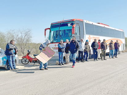 Ex obreros de Altos Hornos de México del 5 por ciento logran comunicarse con AMLO