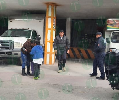 Policía Municipal encuentra niña perdida y la reúne con su madre