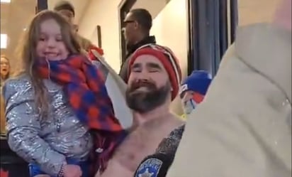 Niña cumple el sueño de saludar a Taylor Swift gracias a Jason Kelce