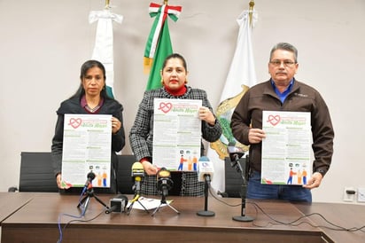 Presentación del programa 'Fortaleciendo al Adulto Mayor 2024' en Nava