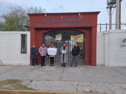 Ahora cierran escuela Ramón Guevara; tampoco tienen luz