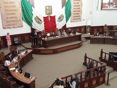 Siguen licencias de regidores y síndicos