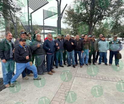 Ex trabajadores de AHMSA organizan comisión y exigen finiquito correspondiente