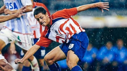 ¡Boletos agotados! Chicharito llenará el Estadio Akron en su presentación con Chivas