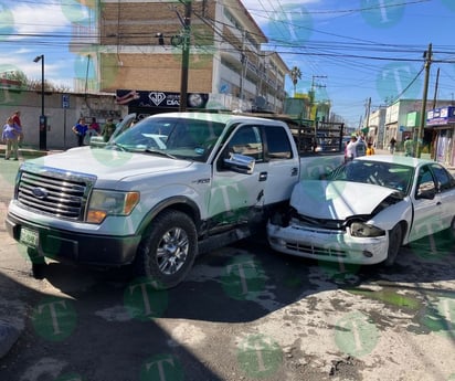 Mujer resulta lesionada en fuerte choque suscitado en la Zona Centro