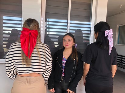 Los moños ‘coquette’ dominan en la moda de las jovencitas